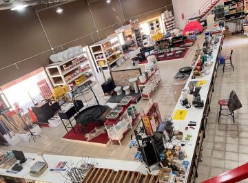 Local comercial · 710m² · Local Comercial en Venta en El Corazon de Los Reartes!