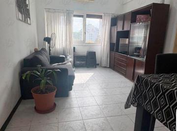 Departamento · 38m² · 2 Ambientes · 1 Cochera · 2 Amb en Venta en Caballito con Cochera