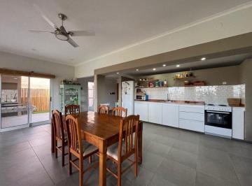 Casa · 103m² · 3 Ambientes · 1 Cochera · Venta Casa 2 Dorm.. Monje, San Jerónimo