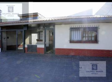 Casa · 73m² · 3 Ambientes · 1 Cochera · Casa en Sarandi