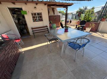 Casa · 89m² · 4 Ambientes · Venta Casa 3 Dorm.. Refinerias, Rosario