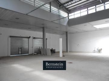 Local comercial · 550m² · 1 Ambiente · 5 Cocheras · Local/galpon en Alquiler: Udaondo: 550 m Cubiertos