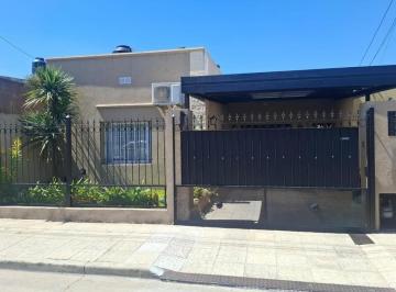 Casa · 137m² · 3 Ambientes · 1 Cochera · Casa Barrio Zapiola Lujan