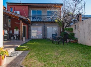 Casa · 200m² · 5 Ambientes · 3 Cocheras · Venta Casa 3 Ambientes con Departamento Tipo Dúplex Sobre Amplio Lote