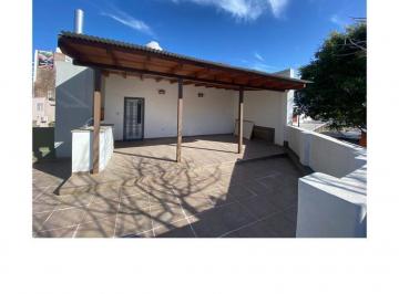 Casa · 111m² · 5 Ambientes · 1 Cochera · Casa en Arroyito - Venta - del Valle Iberlucea 700