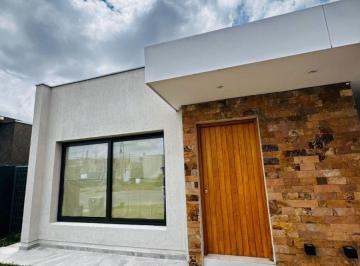 Casa de 6 ambientes, Russell · ¡Apto Crédito! Casa a Estrenar en Pinares de Furlotti Calidad y Diseño Moderno