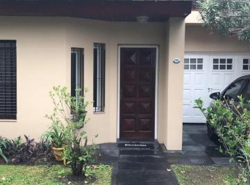 Casa · 254m² · 7 Ambientes · 1 Cochera · Casa en Venta - 4 Dorm. 4 Baños - San Miguel