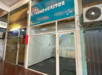 Local comercial de 2 ambientes, Quilmes · Local Comercial en Galería, Bernal Centro