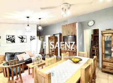 Casa · 80m² · 4 Ambientes · 1 Cochera · Casa en PH Al Frente Apta a Crédito