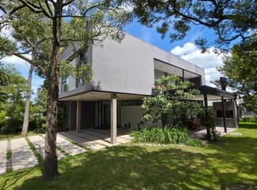 Casa · 180m² · 4 Ambientes · 2 Cocheras · Casa 4 Ambientes. Barrio Privado Las Prunas