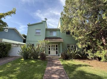 Casa · 170m² · 6 Ambientes · 1 Cochera · Casa Barrio Cerrado Santa Clara, Victoria