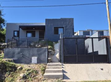 Casa · 500m² · 5 Ambientes · 1 Cochera · Financiación - Casa de 2 Dorm. - a Estrenar