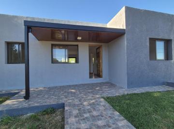 Casa · 500m² · 5 Ambientes · 1 Cochera · Financiación - Casa de 2 Dorm. - a Estrenar