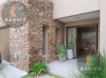 Casa · 370m² · 7 Ambientes · 2 Cocheras · Casa en Canning (Ezeiza)