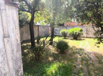 Casa · 60m² · 3 Ambientes · 1 Cochera · Venta Castelar/moron Casa a Reciclar Mucho Espacio