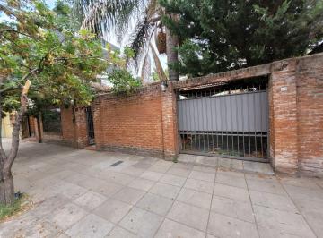 Casa · 251m² · 6 Ambientes · 2 Cocheras · Casa en Venta 6 Ambientes Moron Sur