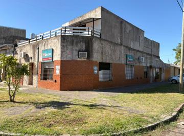 Casa · 200m² · 5 Ambientes · Casa