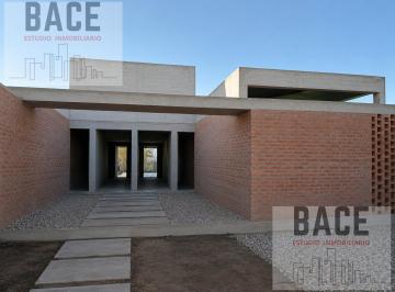 Casa · 185m² · 3 Ambientes · 1 Cochera · Venta Casa en Pozo - Altos de Alberdi - Plottier