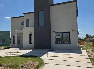 Casa de 5 ambientes, Presidente Perón · Casa a Estrenar 5 Ambientes, Pileta - Horizontes Al Sur - Corredor Verde Canning - San Vicente