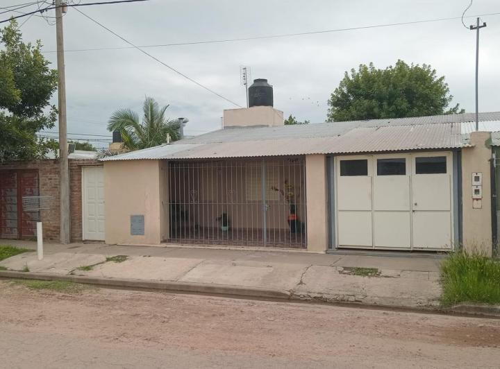 Casa · 200m² · 3 Ambientes · 1 Cochera