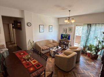 Departamento · 64m² · 3 Ambientes · 1 Cochera · Departamento de 3 Ambientes en Buen Estado Original.