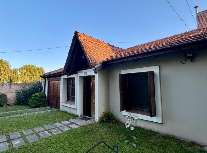 Casa · 154m² · 5 Ambientes · 1 Cochera