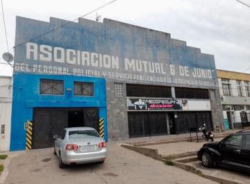 Bodega-Galpón · 642m² · 11 Ambientes · 14 Cocheras · Estratégico Galpón/bodega de 642 m² en Berazategui