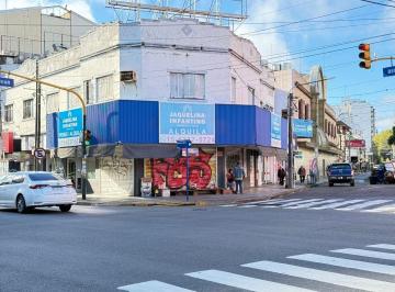 Local comercial · 100m² · Local Comercial - Ubicación Única en Ramos Mejía