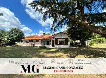 Casa · 210m² · 6 Ambientes · 1 Cochera · Casa Venta - Cañuelas