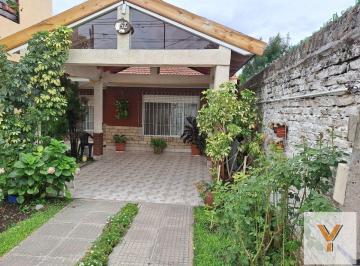 Casa · 160m² · 3 Ambientes · 1 Cochera · Casa en Venta - 6 Dorm. 3 Baños - 280 m² - Villa La Florida, Quilmes