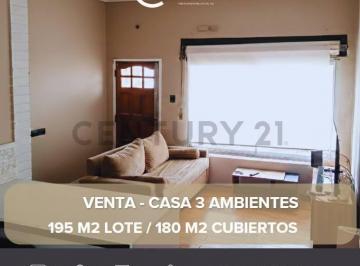 Casa · 180m² · 3 Ambientes · 1 Cochera · Venta Casa 3 Ambientes C/ Cochera Quilmes Oeste