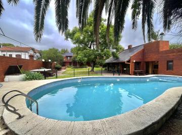 Casa · 540m² · 6 Ambientes · 6 Cocheras · Casa 6 Ambientes en Lomas Este