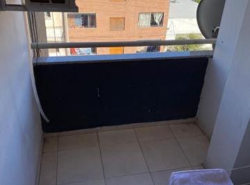 Departamento · 55m² · 2 Ambientes · Departamento 1 Dorm y 1/2 con Balcón en Pueyrredón