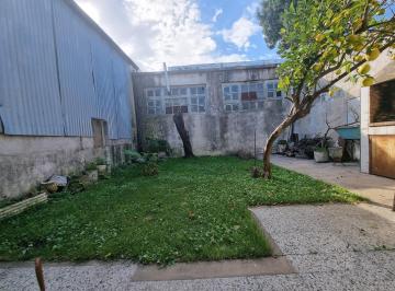 Bodega-Galpón · 770m² · 4 Ambientes · 3 Cocheras · Galpón, Casa 3 Amb con Jardín Venta