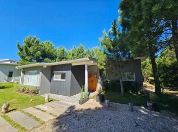 Casa · 145m² · 5 Ambientes · Casa en Venta - 3 Dorm. 3 Baños - Pinamar