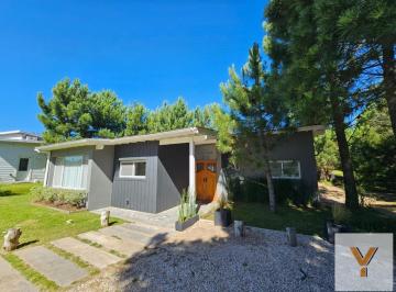 Casa · 145m² · 5 Ambientes · Casa en Venta - 3 Dorm. 3 Baños - Pinamar