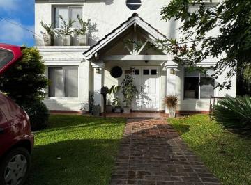 Casa de 6 ambientes, Escobar · Casa en Venta - Náutico Escobar Country Club, El Cazador, Belén de Escobar.