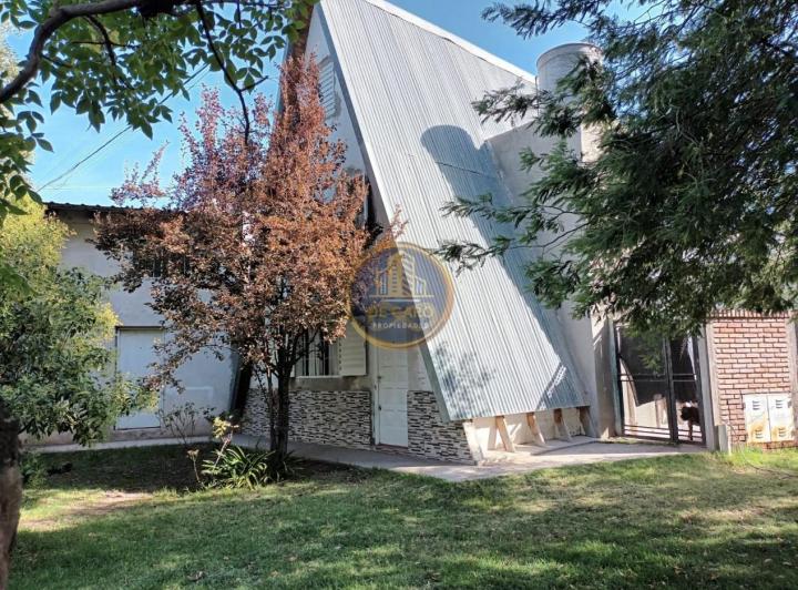 Casa · 140m² · 4 Dormitorios · 1 Cochera
