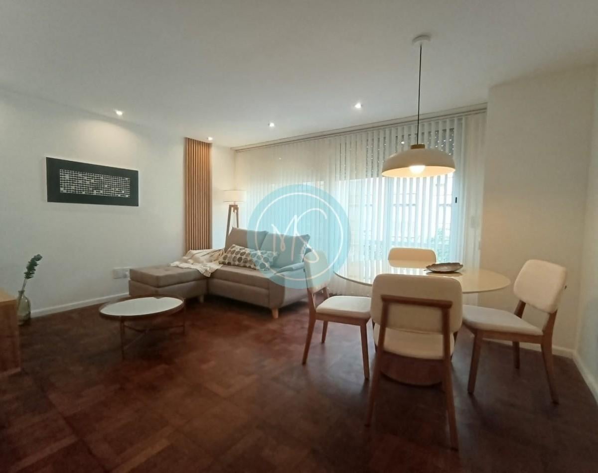 Depto 3 amb, 76m² semipiso con calefacción por radiadores — Centro