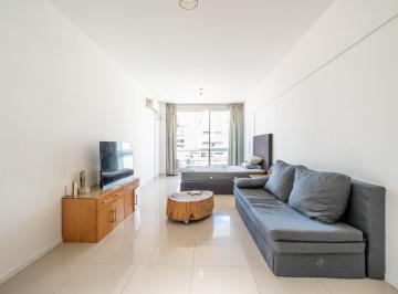 Departamento · 36m² · 1 Ambiente · Monoambiente Muy Luminoso con Balcón y Amenities en Boyacá 400