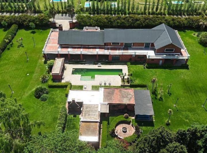 Quinta vacacional · 2000m² · 9 Ambientes