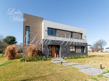 Casa · 804m² · 5 Ambientes · Casa en Venta en Barrio Lomas Links Ezeiza