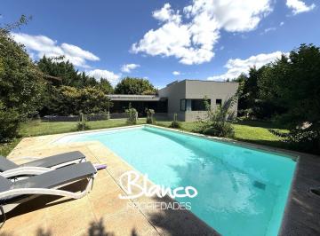 Casa · 160m² · 4 Ambientes · 1 Cochera · Casa en Alquiler en Haras Santa Maria, Escobar, G. B. a. Zona Norte