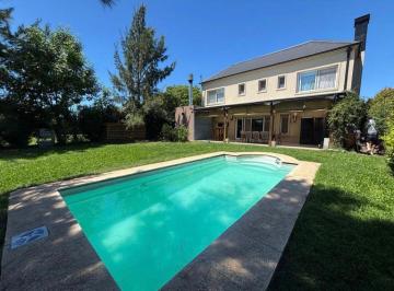 Casa · 180m² · 7 Ambientes · 4 Cocheras · Barrio San Alfonso, Pilar de Este