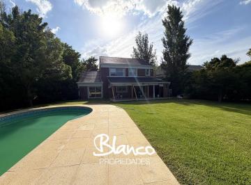 Casa · 300m² · 5 Ambientes · 1 Cochera · Casa en Venta en La Lomada, Pilar, G. B. a. Zona Norte