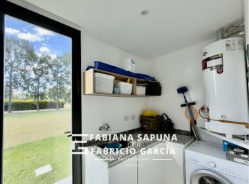 Casa · 168m² · 4 Ambientes · 4 Cocheras · Venta Casa a La Laguna Lagos de San Eliseo