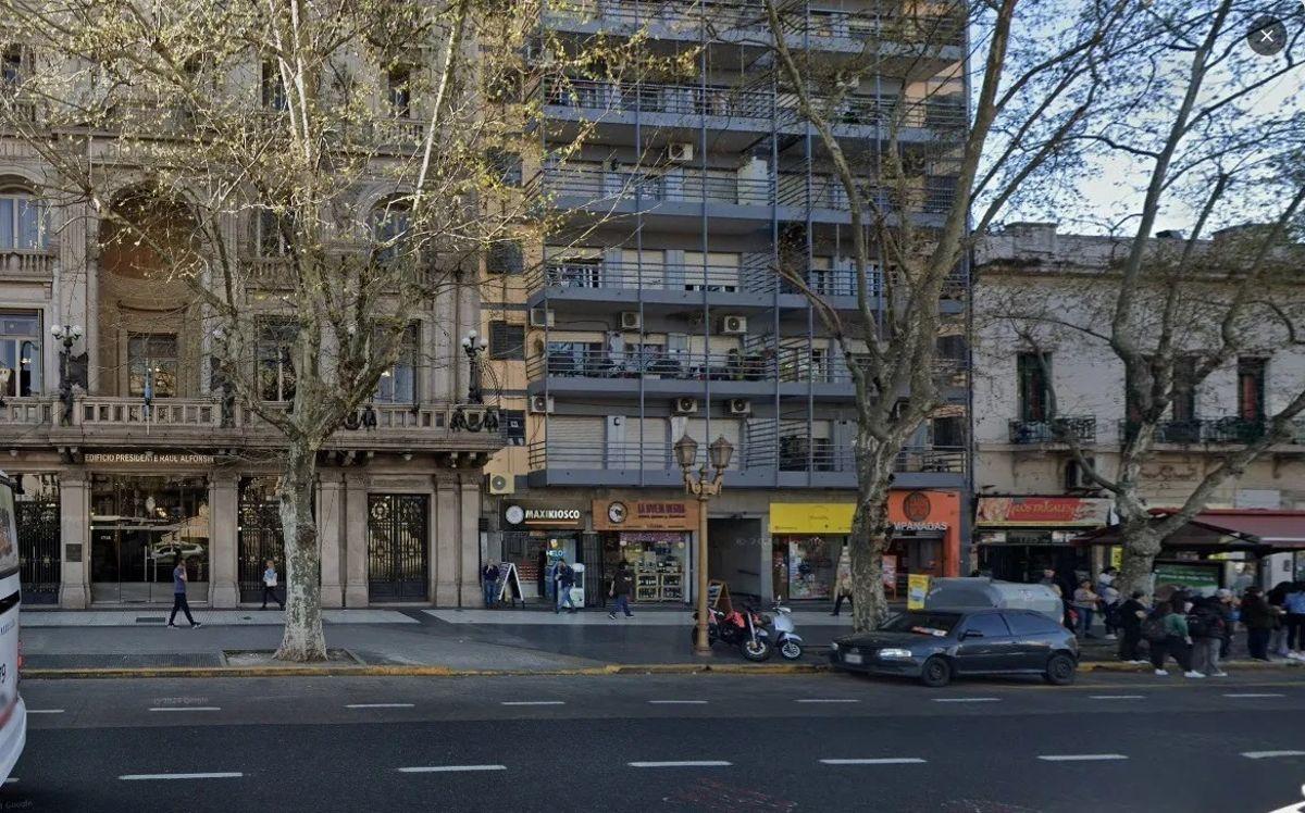 Av. Rivadavia 1725