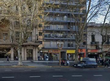 Departamento de 2 ambientes, San Nicolás · En Venta 2 Ambientes con Patio en Congreso | Av Rivadavia 1725, Excelene Ubicacion, 53 m² Totales