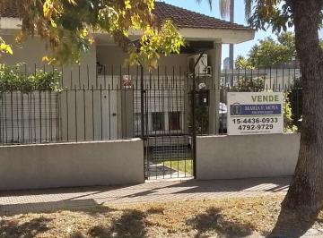 Casa · 163m² · 5 Ambientes · 2 Cocheras · Apto Crédito