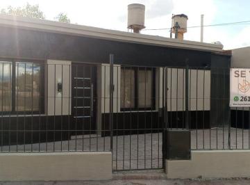 Casa · 132m² · 5 Ambientes · 1 Cochera · Venta Casa 3 Dorm. Godoy Cruz